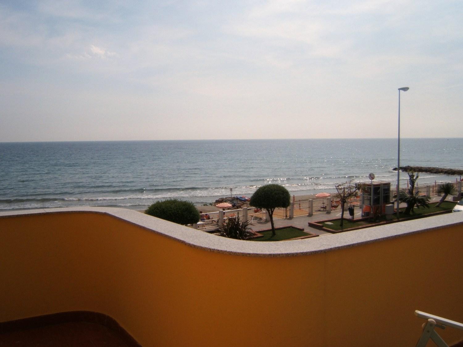Hotel Delfino Laigueglia Buitenkant foto