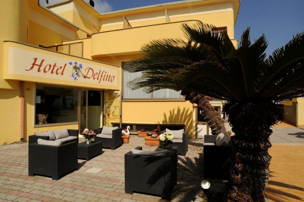 Hotel Delfino Laigueglia Buitenkant foto