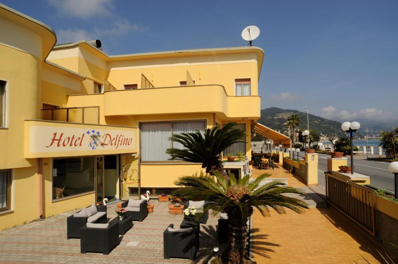 Hotel Delfino Laigueglia Buitenkant foto